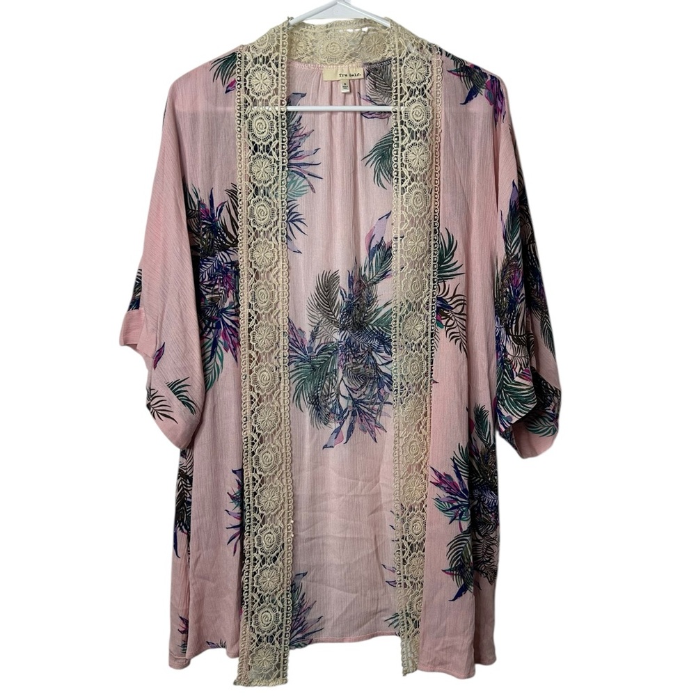 Tru Self Pink Floral with White Lace Details Kimono‎ Size Small